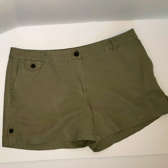 Ming by Mango kaki green short size 14 - Picture 1 of 5